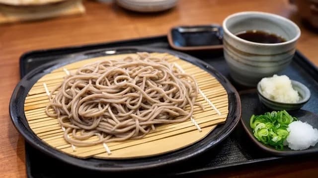 ざるそばとつゆ