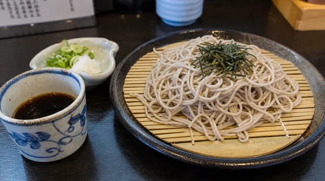 ざるそばとつゆ